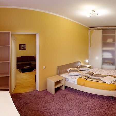 Kyiv Apartment In The City Center On Turgenevskaya Street Esterno foto