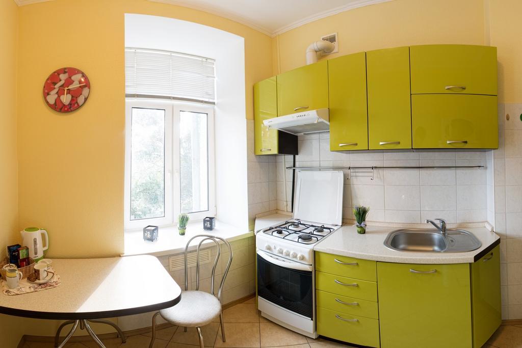 Kyiv Apartment In The City Center On Turgenevskaya Street Esterno foto